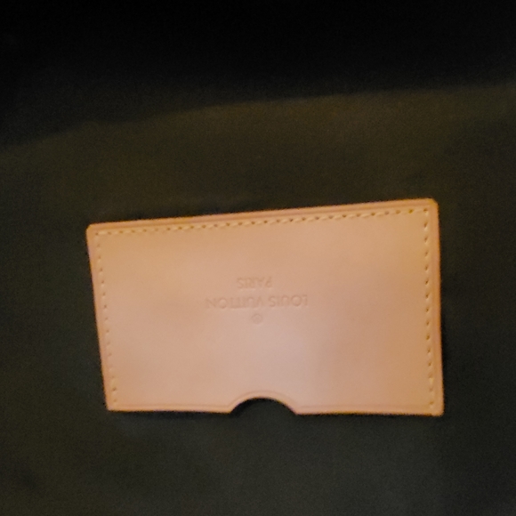 Louis Vuitton Pegase carry on - Picture 4 of 16